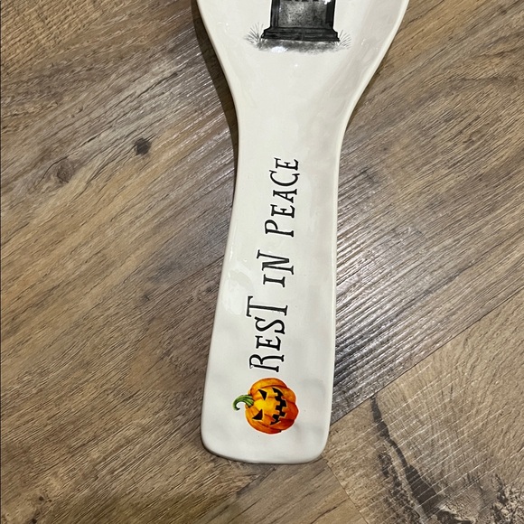 Halloween Rest in Peace Spoon Rest - Picture 3 of 9